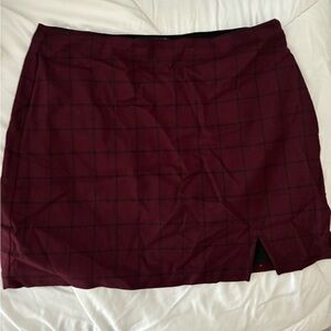 Abercrombie & Fitch Maroon plaid skirt